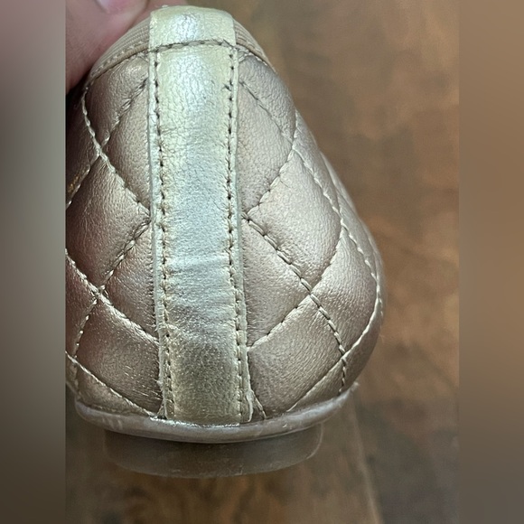 VANELi Bronze/Gold Serene Quilted Leather Flats Size 7 - Picture 7 of 10